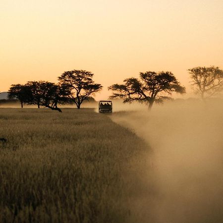 ホテル Our Habitas Namibia ウィントフーク エクステリア 写真