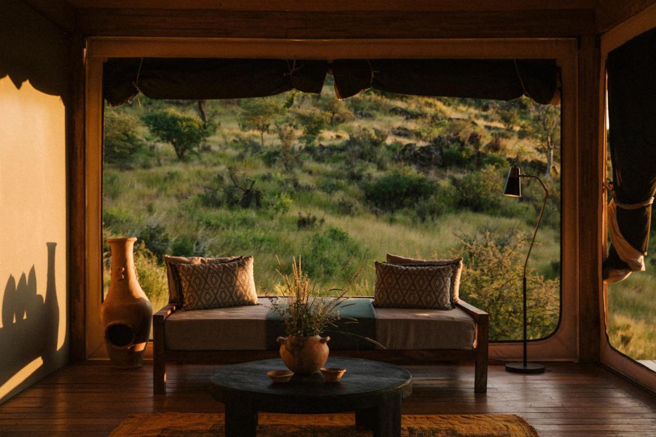ホテル Our Habitas Namibia ウィントフーク エクステリア 写真