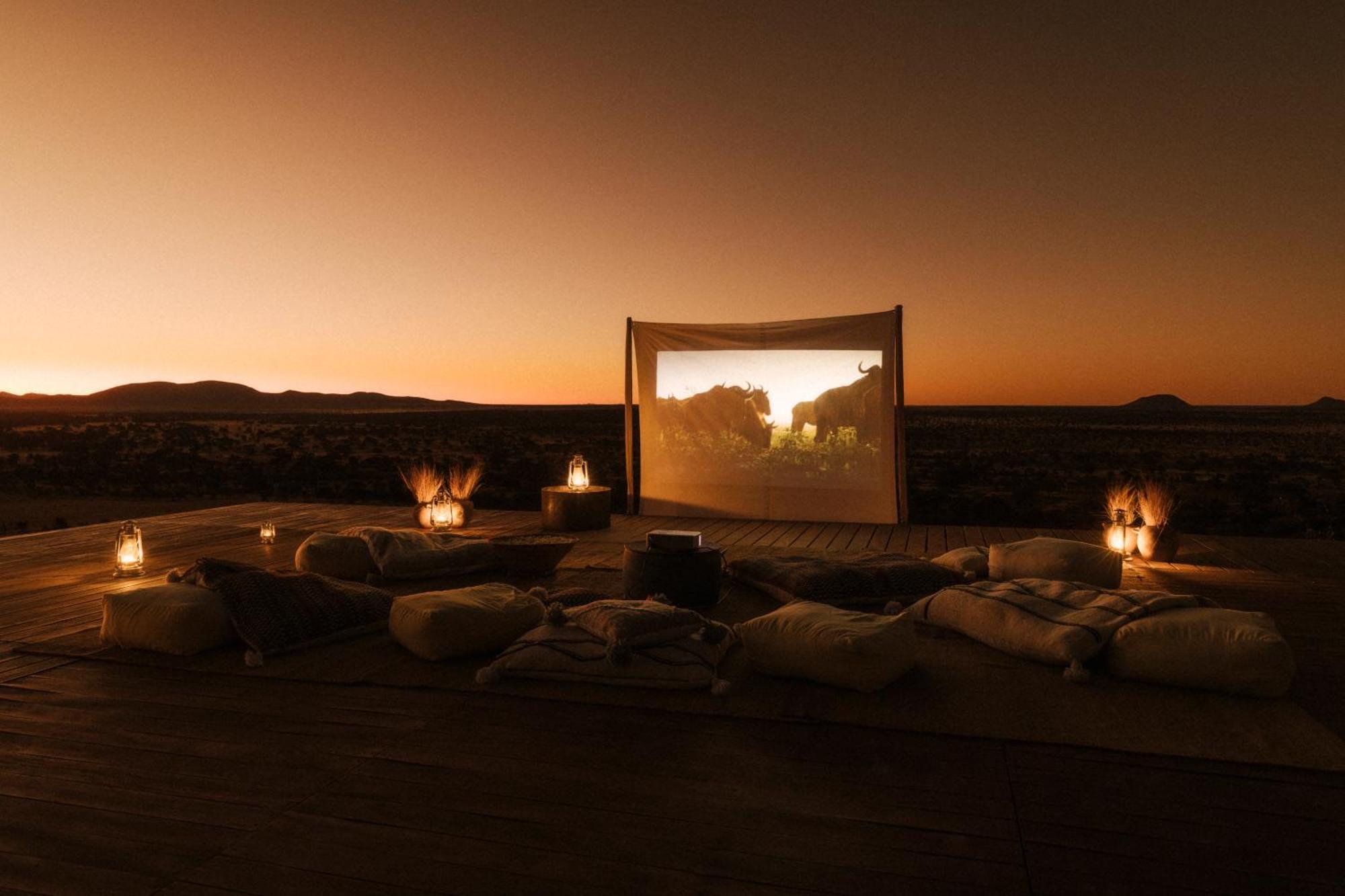 ホテル Our Habitas Namibia ウィントフーク エクステリア 写真